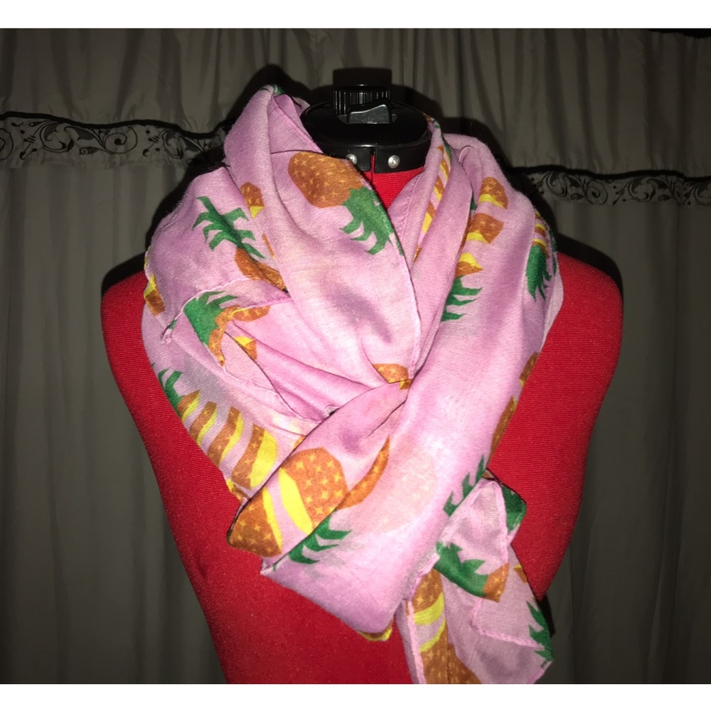 Printed village pineapple scarf